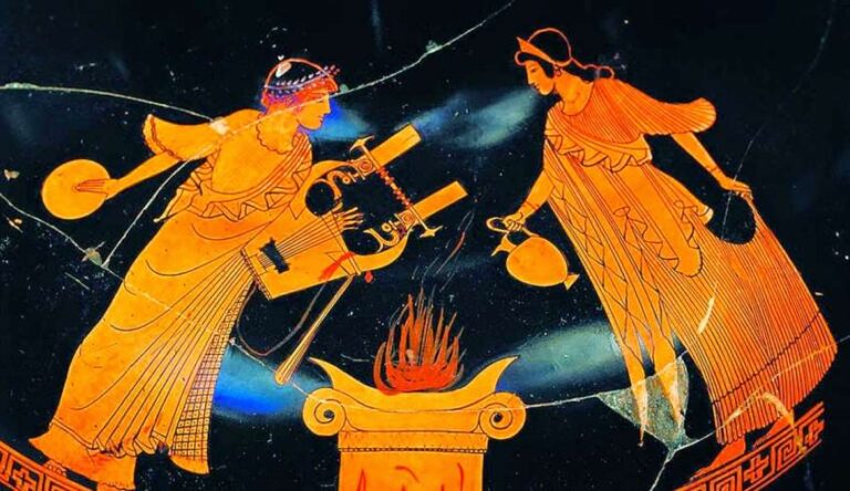 αρχαία αγγείο με φωτιά σε βωμό