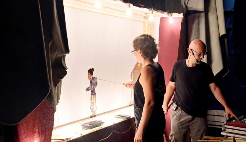 Μάθε, παιδί μου… Καραγκιόζη!