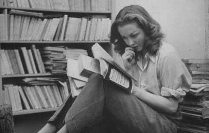 Διαβάζοντας βιβλία